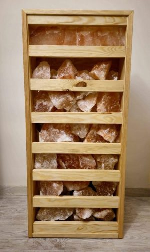 Csempés himalája sófal